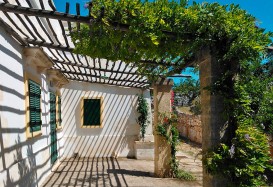 CASALE JANELLA a Locorotondo (Ba)