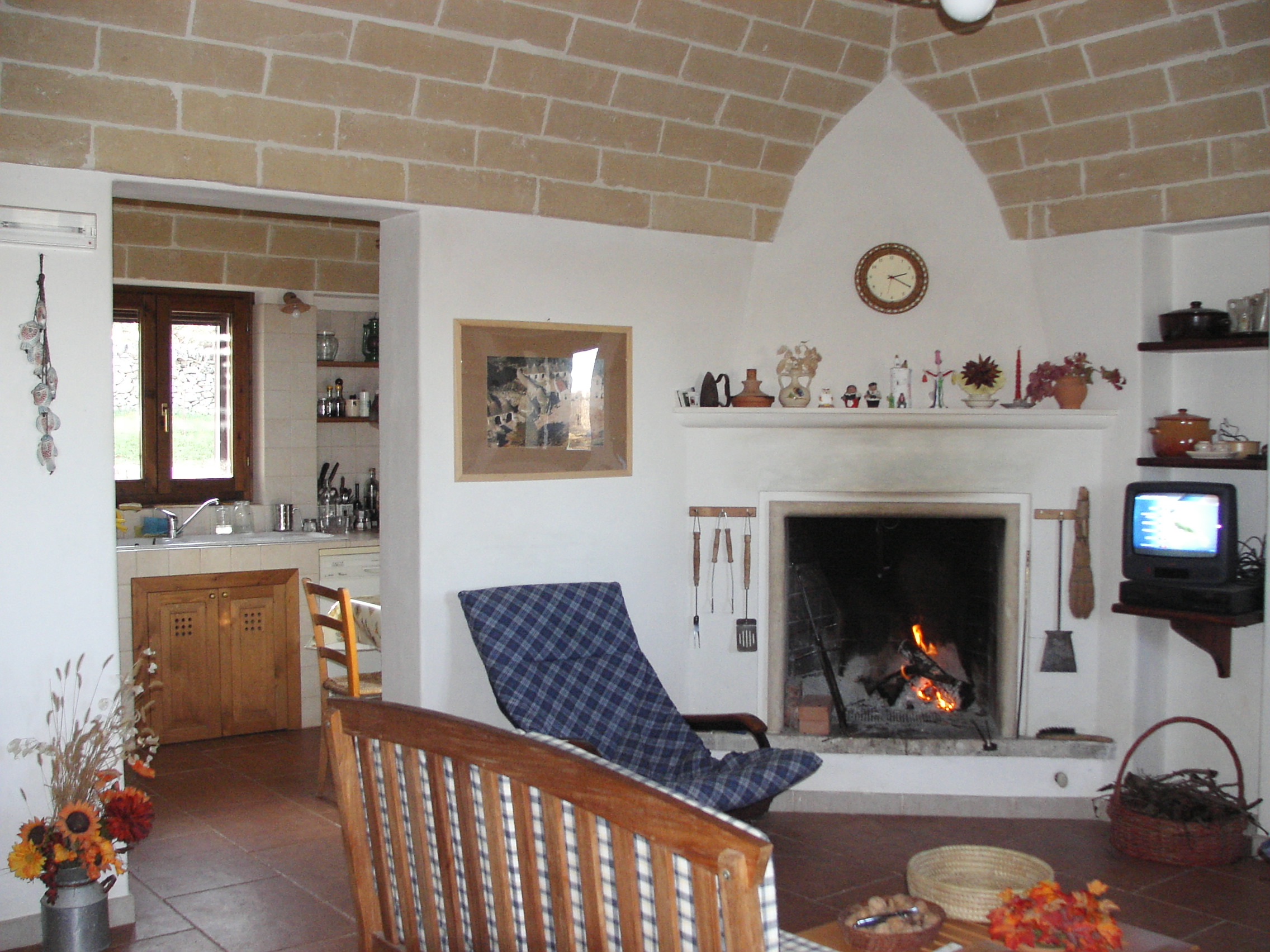 Soggiorno e cucina - Living room and kitchen - Salon et cuisine